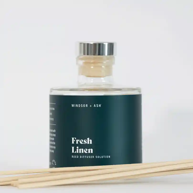 Fresh Linen Soy Candle - Image 3