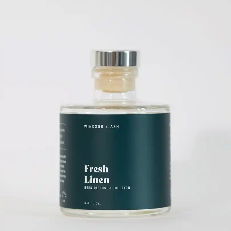 Fresh Linen Soy Candle - Image 2